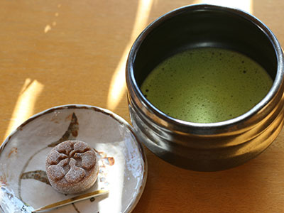 兵衛向陽閣-朝の抹茶サービス.jpg