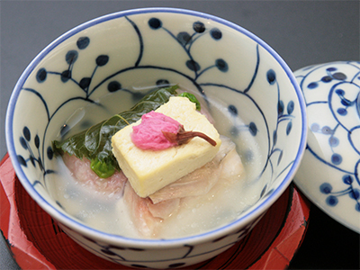 甘鯛桜道明寺蒸し.jpg