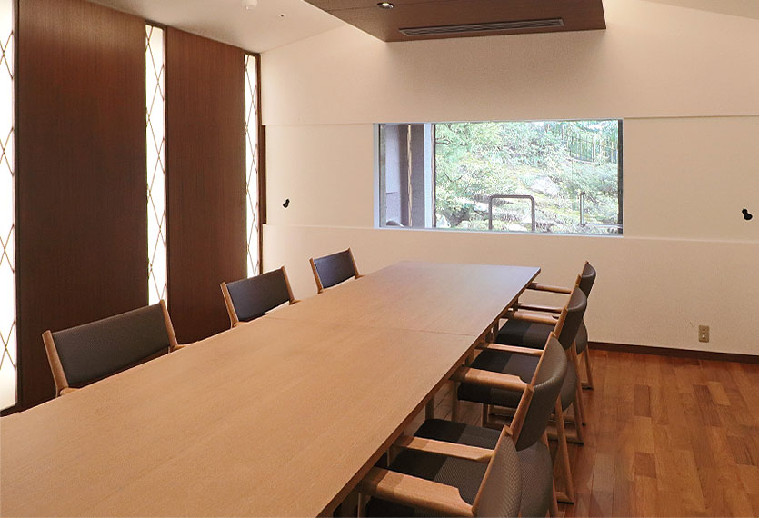 画像:専用のダイニングルームでお食事を