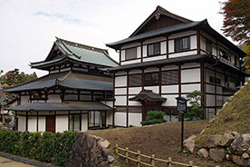 極楽寺・太閤の湯殿館