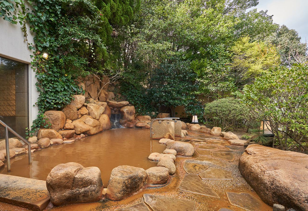 画像:いにしえより癒し続けてきた名湯、金泉